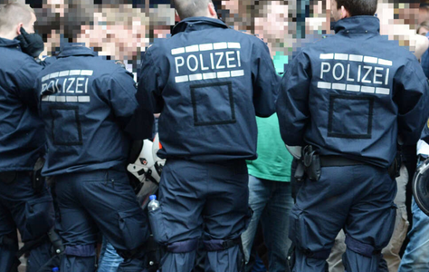 Un flashmob la Frankfurt degenerează în confruntări cu poliţia