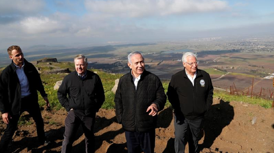 Trump va semna luni recunoaşterea suveranităţii israeliene în Platoul Golan, anunţă Israelul