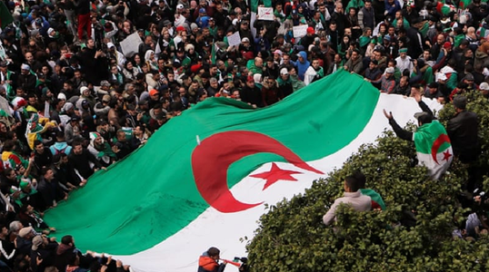 Alegeri prezidenţiale în Algeria la 4 iulie