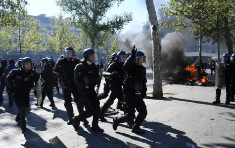 Anchetă la Paris după îndemnuri la sinucidere adresate poliţiştilor în timpul ”actului 23” al ”vestelor galbene”