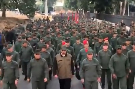 Venezuela: Maduro mulţumeşte armatei pentru că a rezistat unui „complot imperialist” pentru a-l înlătura de la putere. VIDEO
