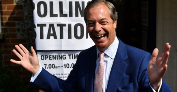 May ”a evaluat greşit din punct de vedere politic dispoziţia ţării şi a partidului său”, apreciază Farage