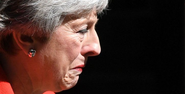 Theresa May demisionează doborâtă de Brexit