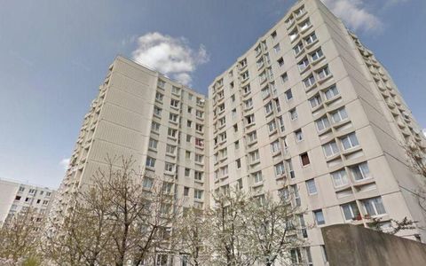 Paris: Un copil de doi ani a supravieţuit unei căzături de la etajul 9. Băieţelul nu a suferit nicio fractură
