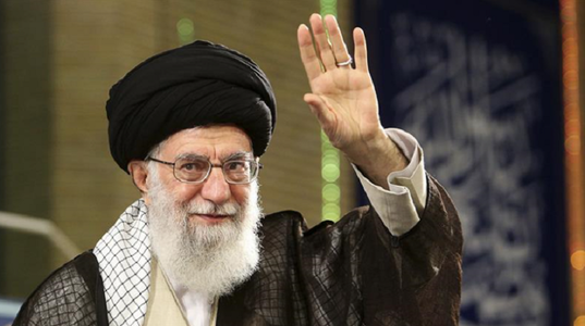 Iranul nu va capitula niciodată în faţa SUA, afirmă Ali Khamenei