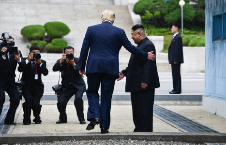 China salută ”marea amploare” a summitului Kim-Trump în DMZ