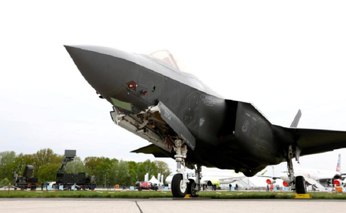 Coreea de Nord denunţă achiziţionarea de avioane de vânătoare americane invizibile pe radar de tip F-35 de către Coreea de Sud şi ameninţă să dezvolte şi testeze ”echipamente militare speciale” pentru a le distruge