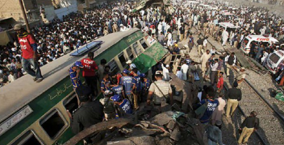Cel puţin nouă morţi şi zeci de răniţi în Pakistan, în urma unei coliziuni între două trenuri
