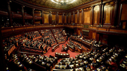 Soluţionarea crizei politice din Italia, amânată de Senat la 20 august