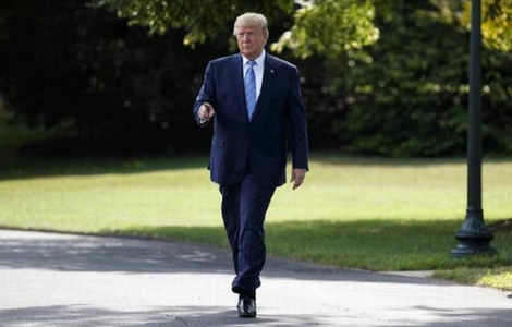 Donald Trump şi-a anulat vizita în Polonia din cauza uraganului care se îndreaptă spre Florida

