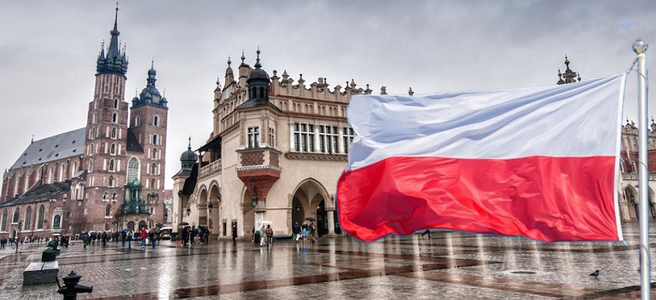 Alegeri legislative în Polonia: Populiştii, favoriţi, datorită promisiunilor de prosperitate