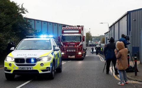 Trei suspecţi arestaţi în ancheta cu privire la camionul morţii de la Londra, eliberaţi pe cauţiune