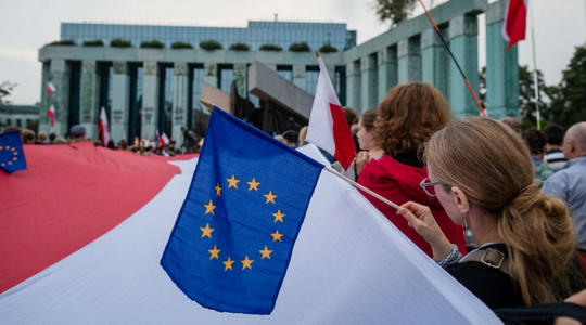 Curtea Supremă poloneză denunţă într-o hotărâre subordonarea justiţiei de către puterea politică