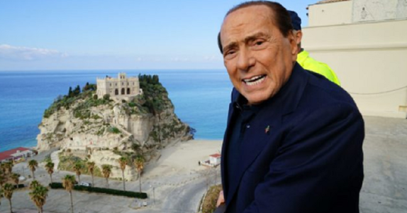 Parchetul din Siena cere condamnarea lui Berlusconi la patru ani de închisoare pentru ”cumpărarea” martorilor