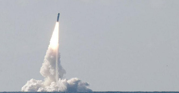 Franţa efectuează cu succes un test al rachetei balistice intercontinentale strategice de tip M51 la Golful Audierne, în largul Finistère - VIDEO