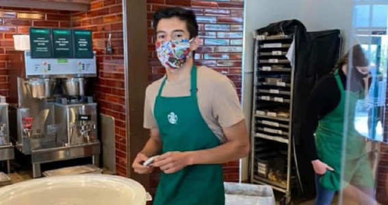 Un vânzător Starbucks din California primeşte un ”bacşiş” de peste 60.000 de dolari după ce refuză o clientă fără mască