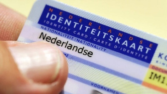 Ministru: Cărţile de identitate ale olandezilor nu vor mai include menţiunea cu privire la sexul persoanei