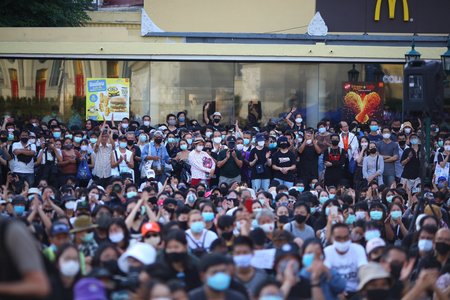 Thailanda: Manifestaţie antiguvernamentală cu mii de participanţi, la Bangkok