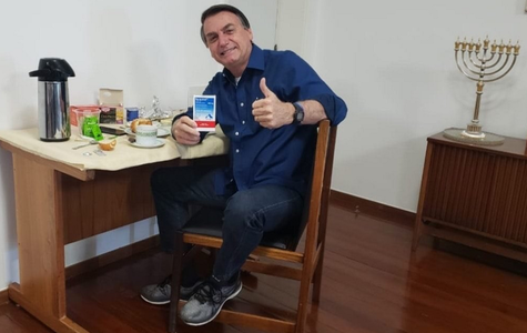 Bolsonaro anunţă că s-a vindecat de covid-19