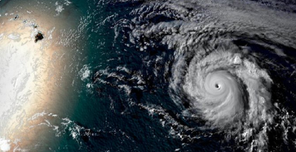 Uraganul Douglas se abate asupra arhipelagului Hawaii