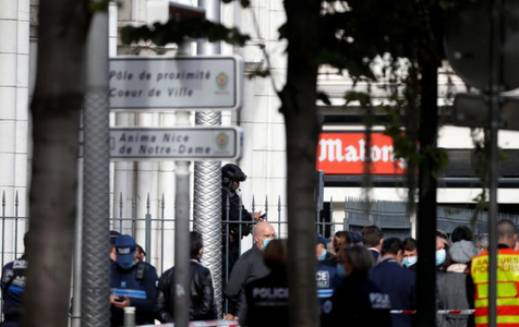 Merkel exprimă ”solidaritatea” Germaniei cu Franţa după atacul de la Nisa