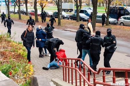 Minsk: Cel puţin 300 de persoane arestate în timpul manifestaţiilor opoziţiei. Printre ei se numără jurnalişti şi sportivi, dar şi Miss Belarus 2008, Olga Khizhinkova