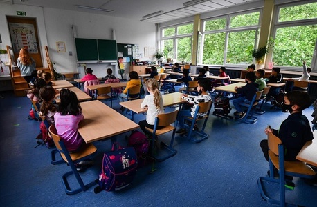 Şcolile germane folosesc clopoţelul pentru a le aminti profesorilor să aerisească clasele