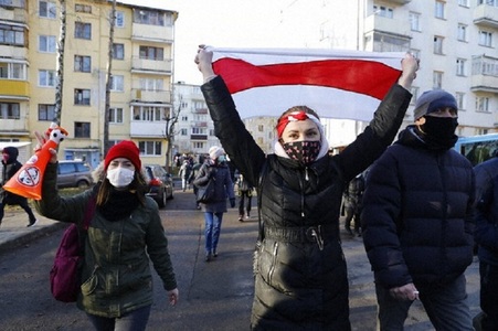 Autorităţile din Belarus au reţinut circa 100 de protestatari, la demonstraţiile de duminică
