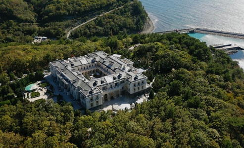 Arkadi Rotenberg, fostul partener de judo al lui Putin, spune că el este proprietarul palatului de pe malul Mării Negre