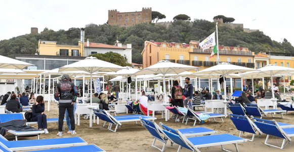 Premierul italian Mario Draghi îndeamnă turiştii străini să-şi rezerve vacanţa în Italia de la jumătatea lui mai