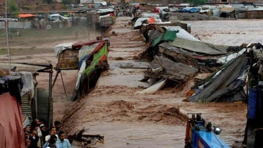 Bilanţul inundaţiilor-fulger din nord-estul Afganistanului creşte la 60 de morţi şi 180 de persoane date dispărute