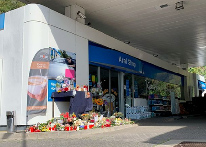 Merkel condamnă uciderea ”oribilă” a unui angajat al unei staţii de alimentare cu carburant de către un client antimască