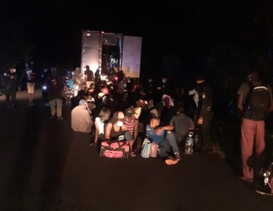 Poliţia din Guatemala a salvat 126 de migranţi care se aflau într-un container abandonat