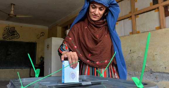 Talibanii dizolvă comisia electorală însărcinată cu organizarea şi supervizarea alegerilor în Afganistan, de care ”nu au nevoie”