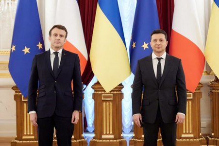 Macron anunţă, la Kiev, că ”de-acum este posibil un progres în negocierile de pace” între Rusia şi Ucraina