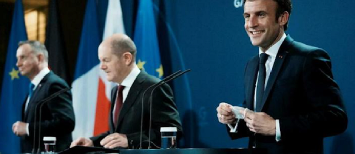 Macron îndeamnă, la Berlin, la un ”dialog exigent cu Rusia”, ”singura cale care face posibilă pacea în Ucraina”