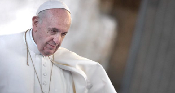 Papa Francisc cere ca ”armele să tacă” în Ucraina şi deschiderea ”de urgenţă” a unor ”culoare umanitare” refugiaţilor ucraineni