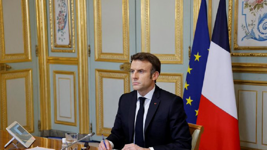 Macron acuză Rusia de faptul că foloseşte ”arme explozive în zone dens populate” împotriva civililor, în Războiul din Ucraina