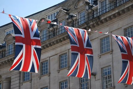 Un angajat britanic al Ambasadei Marii Britanii la Berlin a fost acuzat că a trimis informaţii Rusiei 