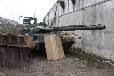 Ministerul britanic al Apărării: Cel puţin unu dintre cele mai moderne tancuri ruseşti, T-90M, a fost distrus în Ucraina / Cele mai capabile unităţi şi avansate capacităţi ale Rusiei sunt afectate