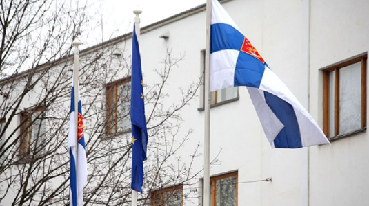 Rusia expulzează doi diplomaţi finlandezi