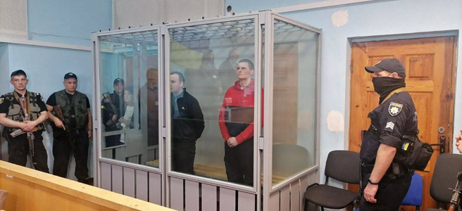 Doi militari ruşi, Aleksandr Bobîkin şi Aleksandr Ivanov, condamnaţi la 11 ani şi jumătate de închisoare, după ce sunt găsiţi vinovaţi de justiţia ucraineană de bombardarea cu lansatoare multiple de rachetă a unor sate în regiunea Harkov