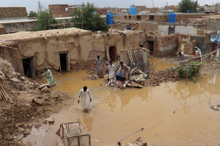 Cel puţin 77 de morţi în Pakistan, în mai puţin de o lună, din cauza ploilor musonice