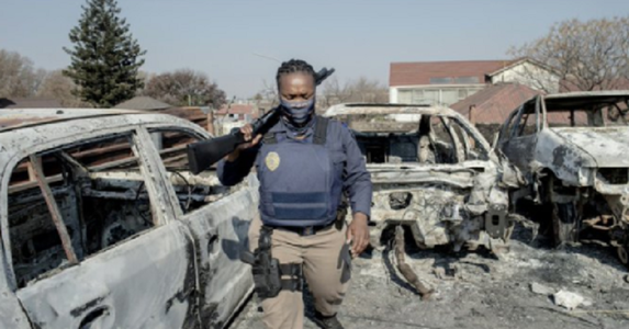 Africa de Sud: 14 persoane împuşcate într-un bar la Soweto