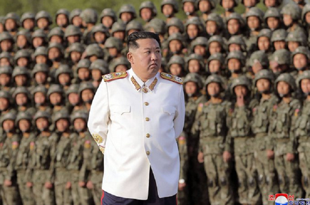 Kim Jong-un avertizează că Phenianul este pregătit să îşi mobilizeze forţele de descurajare a războiului nuclear pentru ”orice confruntare militară” cu SUA