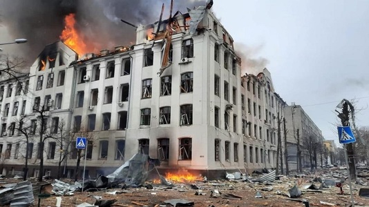 Explozii puternice au fost auzite din nou în Harkov / Incendiu într-unul dintre cartiere 
