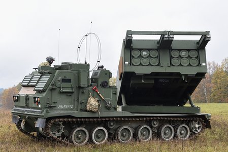 Lansatoarele de rachete multiple de tip MLRS MARS II, donate de Germania, au ajuns în Ucraina, anunţă ministrul Apărării