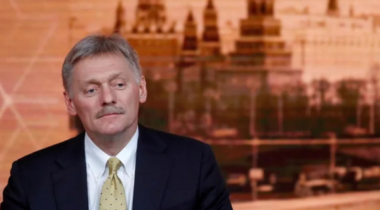 Rusia va riposta dacă Uniunea Europeană suspendă vizele ruşilor, avertizează Dmitri Peskov 