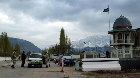 Răniţi în ciocniri armate la frontiera dintre Kîrgîzstan şi Tadjikistan