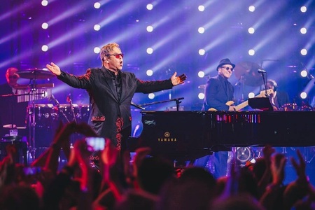 Elton John, spectacol la Casa Albă în prezenţa lui Joe şi Jill Biden - VIDEO- 